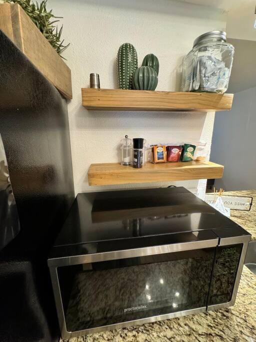 2 Bed With Pool And Creek Views Near Congress Ave Apartment Austin Exterior photo