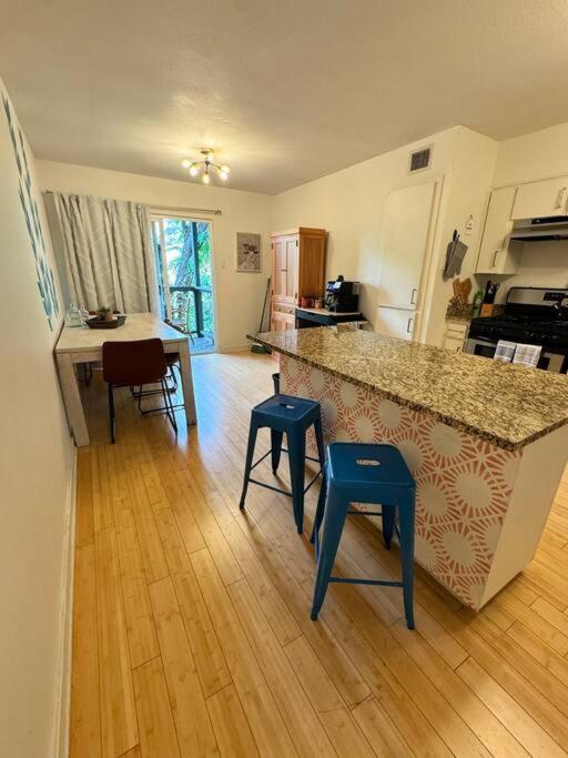 2 Bed With Pool And Creek Views Near Congress Ave Apartment Austin Exterior photo